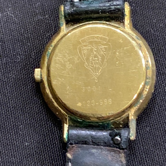 ? Vintage GUCCI watch ? Preloved ? Offers welcomed